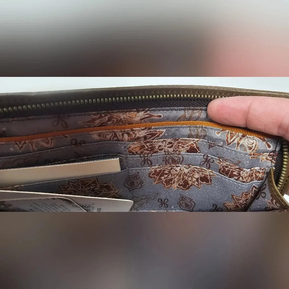 HOBO Vintage Hide Embossed Mink Leather Wristlet NWT $118 - Picture 14 of 16